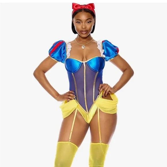 Snow White 🍎 costume cosplay Fashion Nova Forplay Princess Halloween sexy - Picture 3 of 9